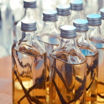 How to Make Homemade Vanilla Extract