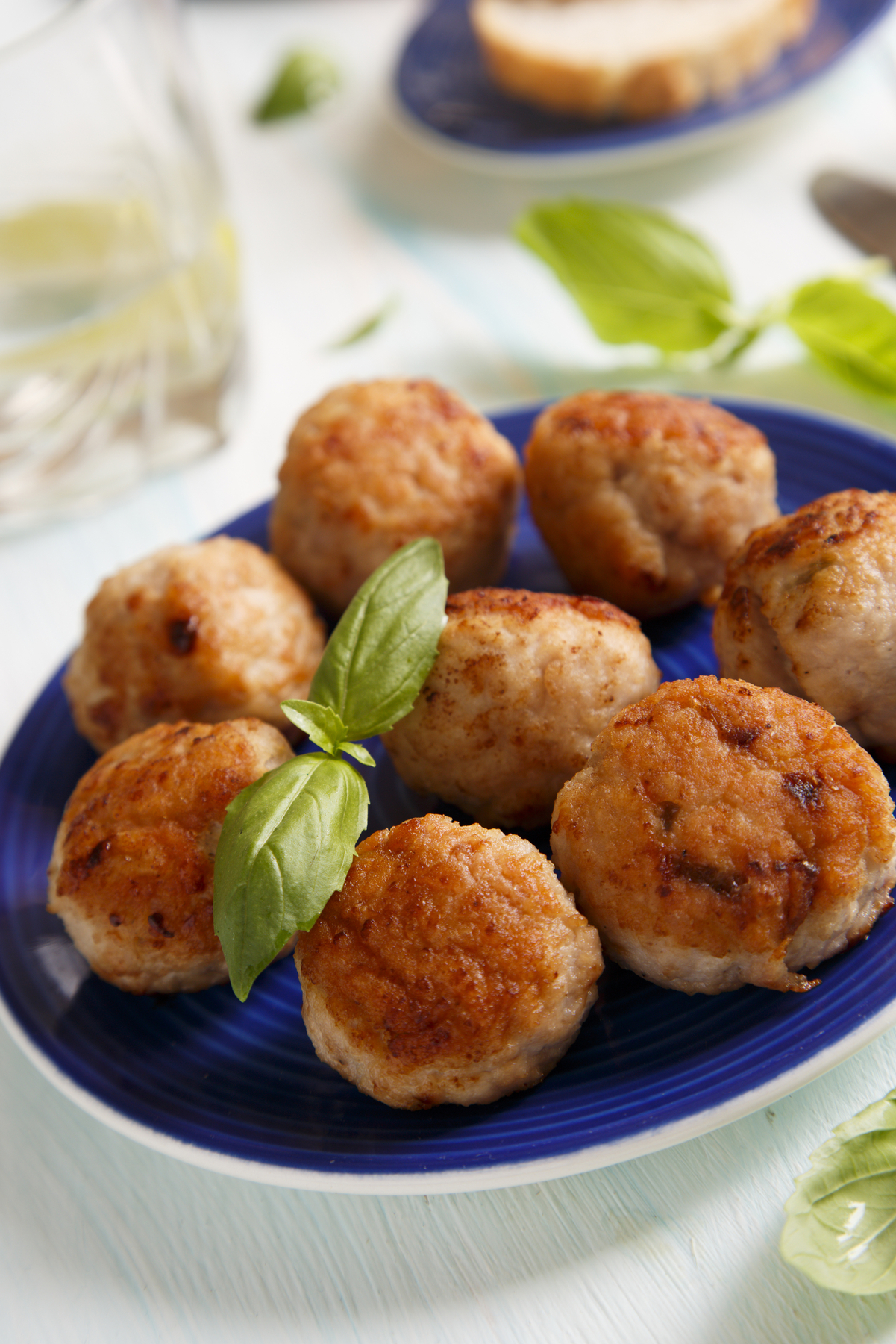 Weight Watchers Quick Air Fryer Turkey Meatballs on a blue plate.