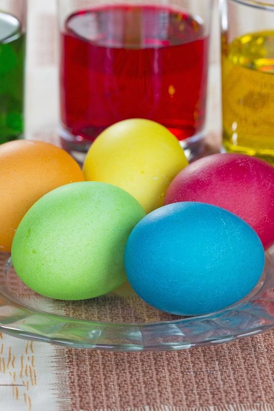 How to Make DIY Easter Egg Dye - Nesting Lane