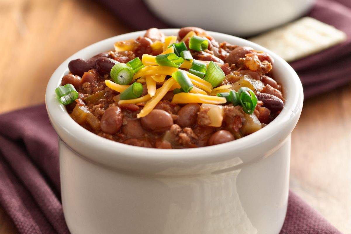 Easy Weight Watchers Turkey Chili in a white crock.