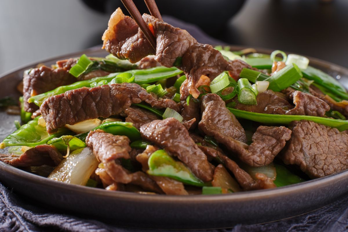 Weight Watchers Easy Beef Stir-Fry in a skillet.