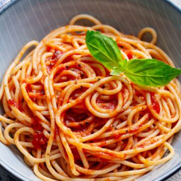 Overhead closeup of Weight Watchers Spaghetti and Homemade Sauce in a bowl.