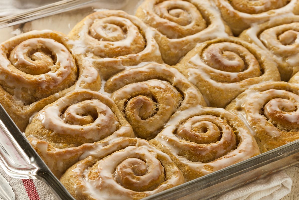 A pan of Easy Weight Watchers Cinnamon Rolls.