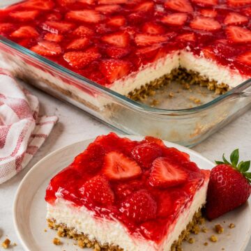 Strawberry Pretzel Jello Salad